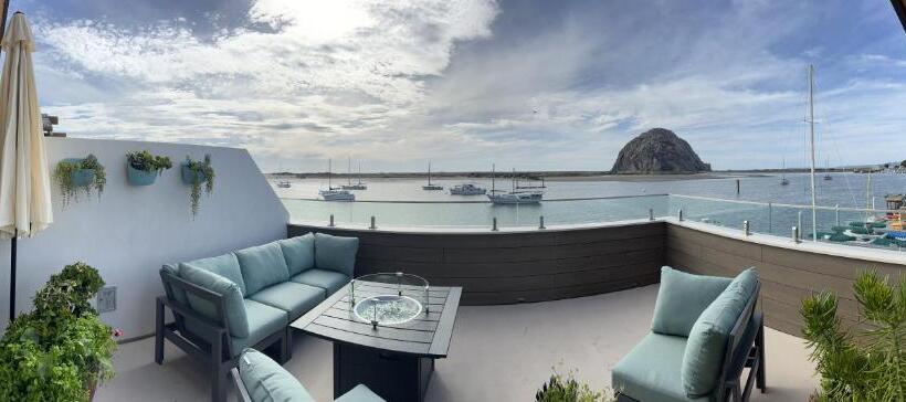 جناح سوبيريور مطل علي البحر, Harborwalk Inn