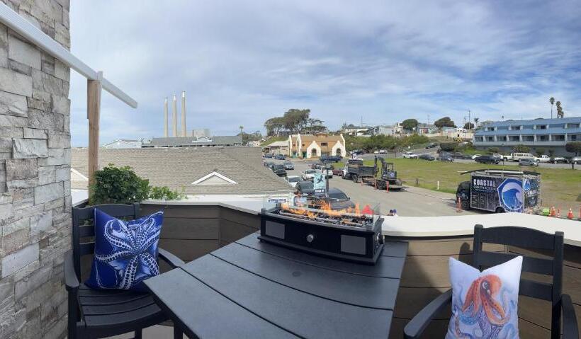 جناح جونيور مزوَّد بتراس, Harborwalk Inn