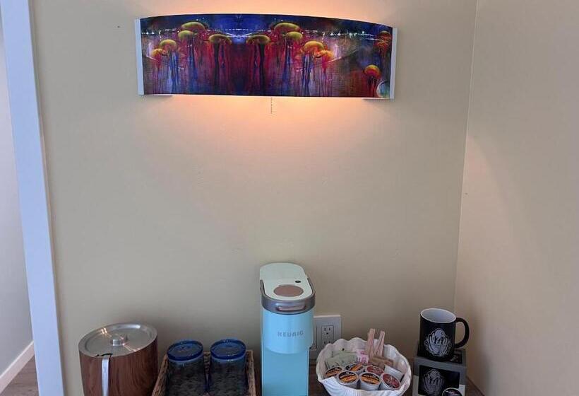 جناح سوبيريور مطل علي البحر, Harborwalk Inn