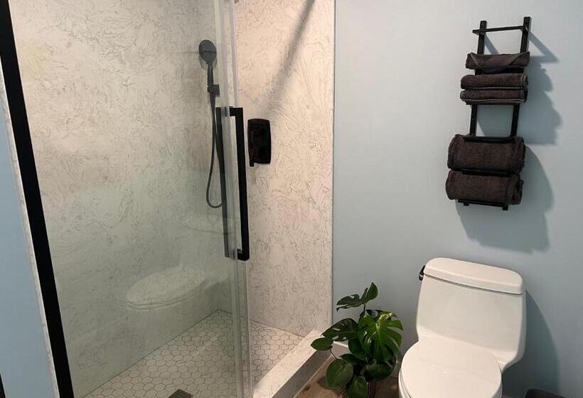 جناح سوبيريور, Harborwalk Inn