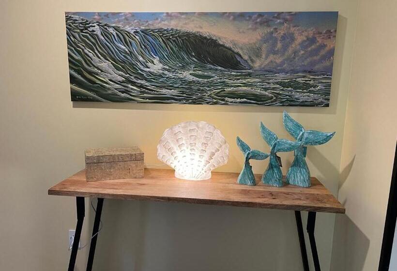 جناح سوبيريور, Harborwalk Inn