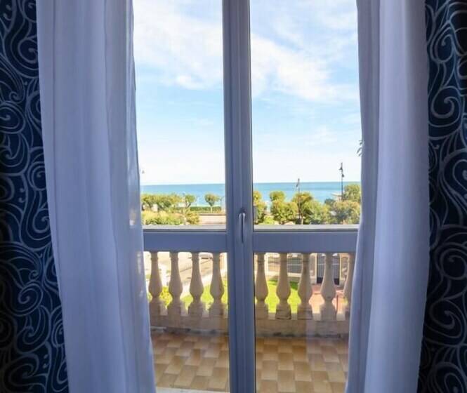 Triple Room Sea View, Albergo Madri Pie