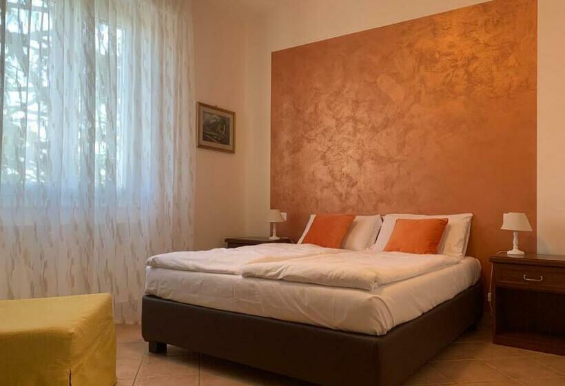 スタンダードルーム, Betty's House