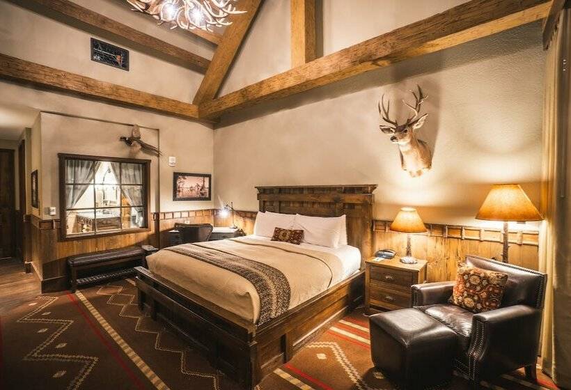 キングサイズベッドのスタンダードルーム, Big Cypress Lodge