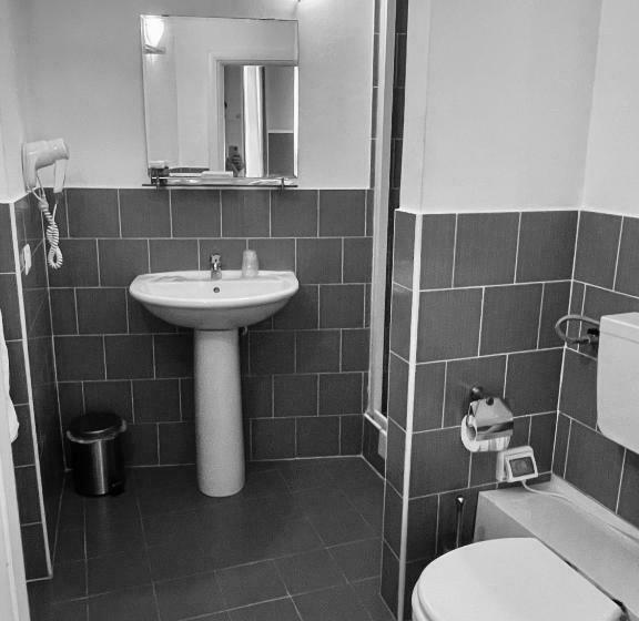 اتاق استاندارد چهارنفره با بالکن, Casa Verga