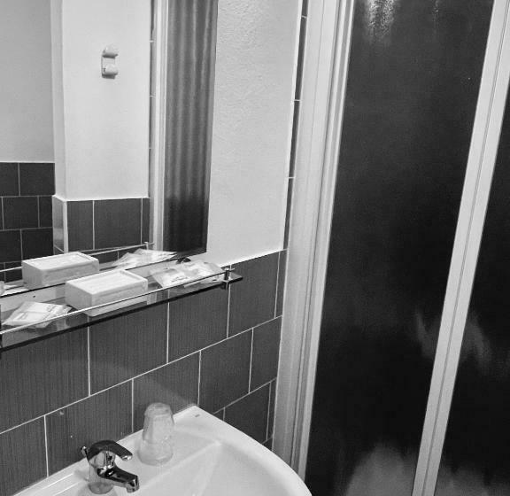 اتاق استاندارد چهارنفره با بالکن, Casa Verga