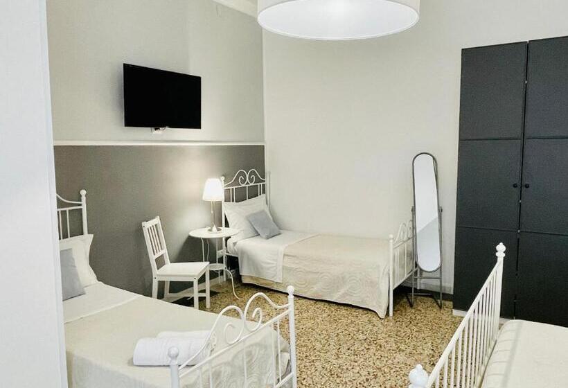 اتاق استاندارد چهارنفره با بالکن, Casa Verga