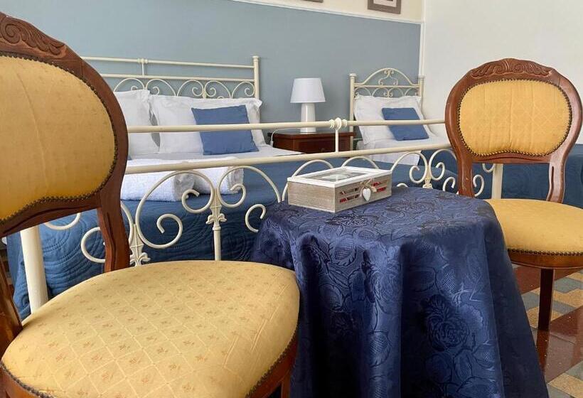 اتاق استاندارد سه تخته با بالکن, Casa Verga