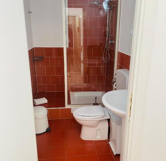 اتاق لوکس سه تخته, Casa Verga