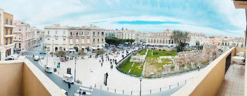 اتاق لوکس سه تخته, Casa Verga