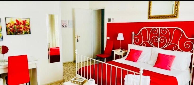 اتاق لوکس سه تخته, Casa Verga