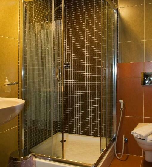 سوئیت با تخت بزرگ, Celino