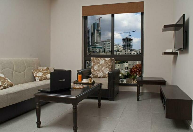 سوییت لوکس, Celino