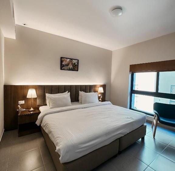 سوئیت 2 خوابه, Celino