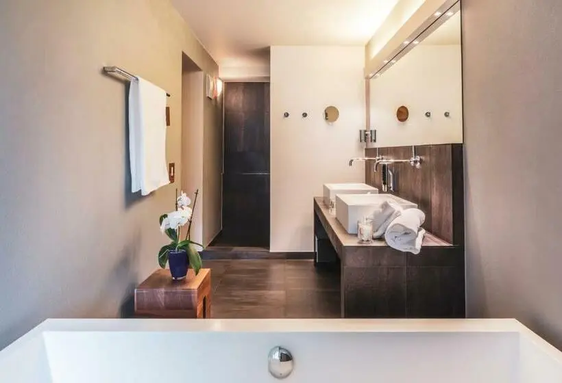 Deluxe-huone, Feldmilla Design