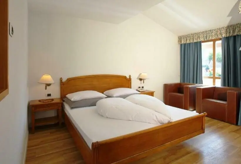 Classic-huone, Feldmilla Design