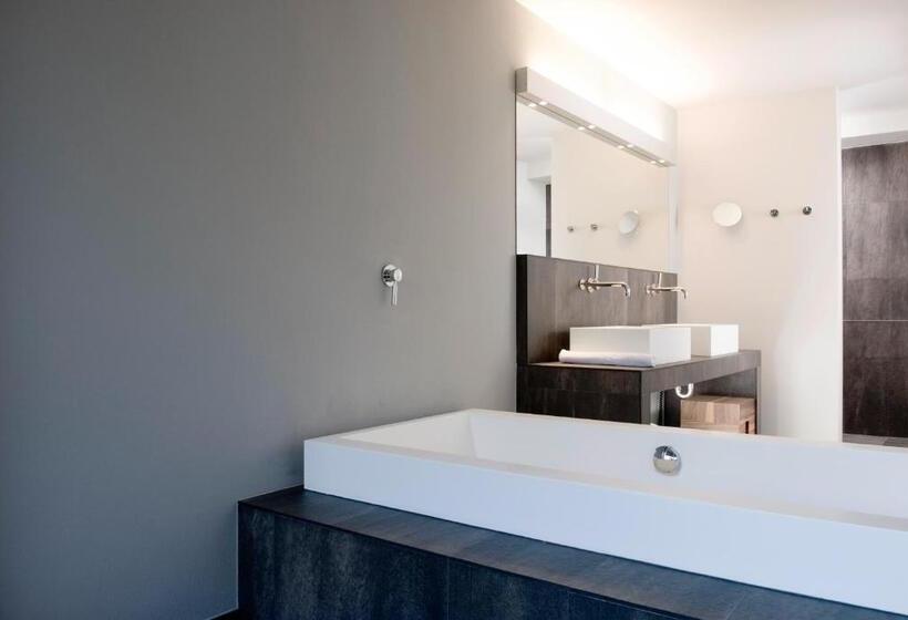 高级大房间, Feldmilla Design