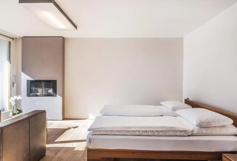 Superior Kolmen Hengen Huone, Feldmilla Design