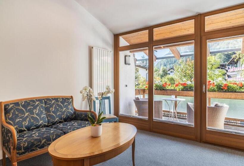 家庭套房, Feldmilla Design