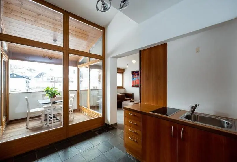Perhesviitti, Feldmilla Design
