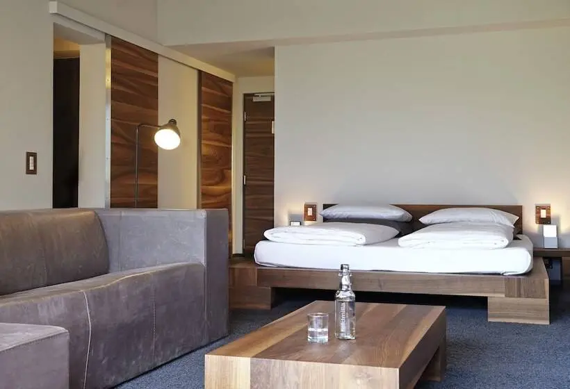 Superior-huone, Feldmilla Design