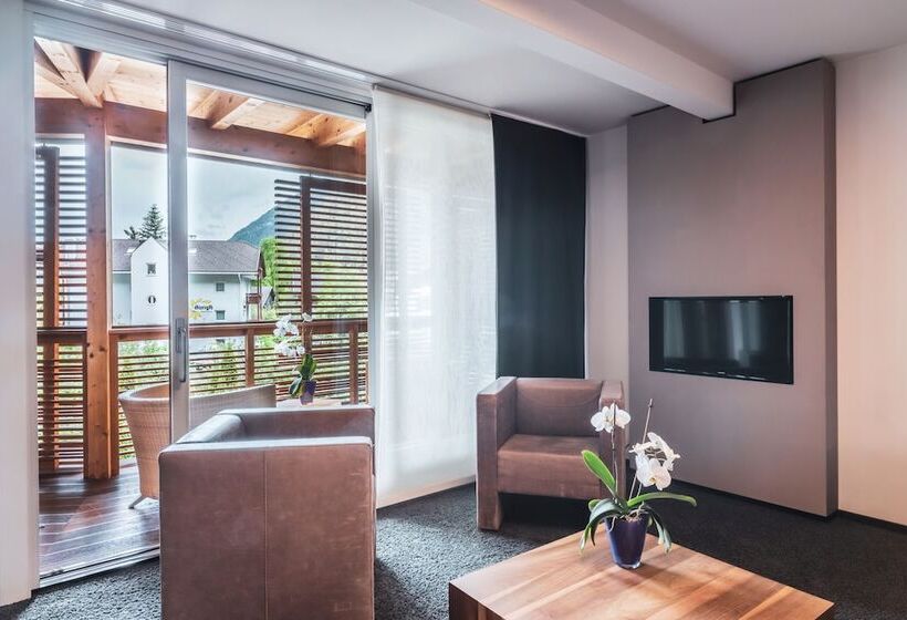 高级大房间, Feldmilla Design