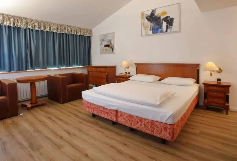 Perhesviitti, Feldmilla Design