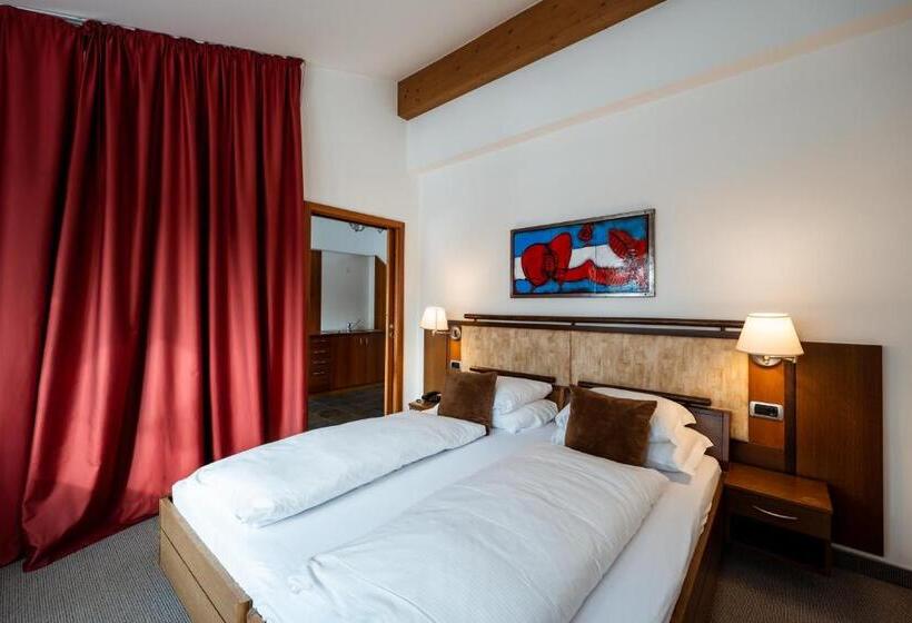 家庭套房, Feldmilla Design