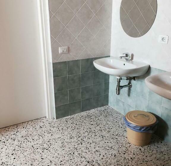 Семейный Номер, Glemerald Hostel