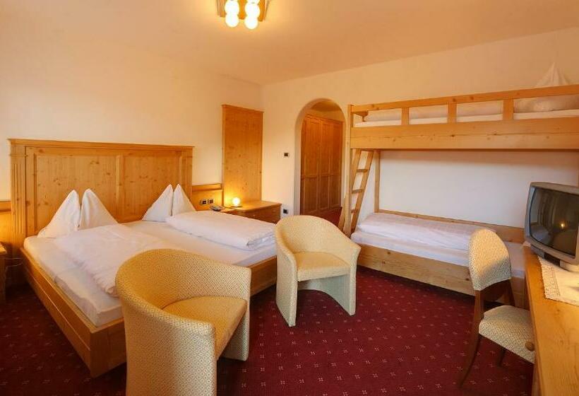 Четырехместный Номер Стандарт, Goldene Rose