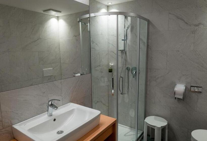 Номер Стандарт Индивидуальный, Goldene Rose