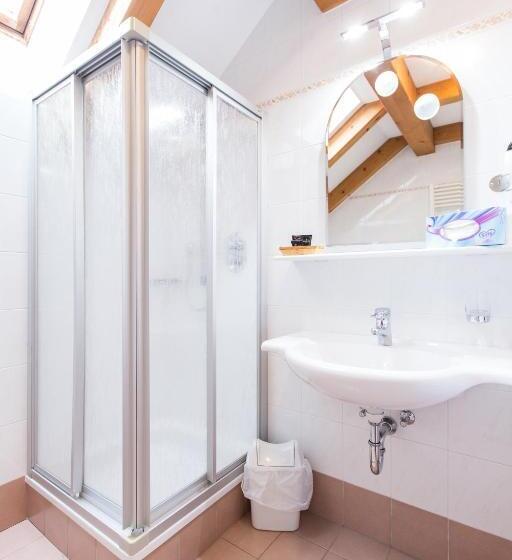 Номер Стандарт, Goldene Rose