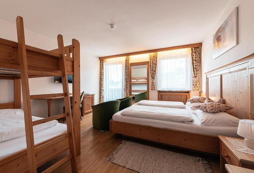 Четырехместный Номер Стандарт, Goldene Rose