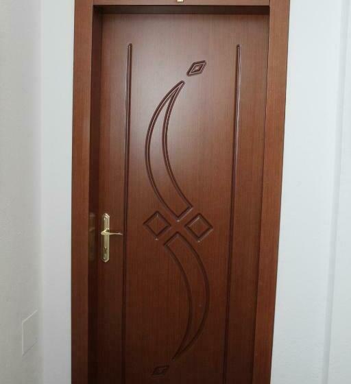 غرفة قياسية, Italia