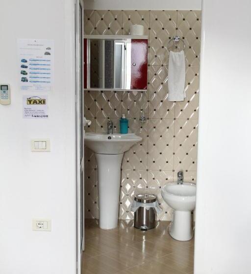 غرفة كلاسيكية, Italia