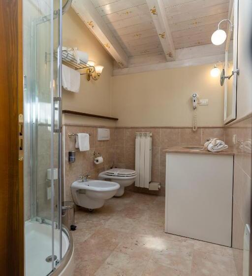 Quarto Estandar, Le Muse