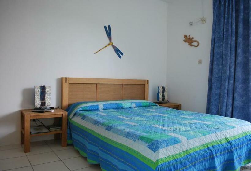 استودیوی استاندارد, Les Créolines