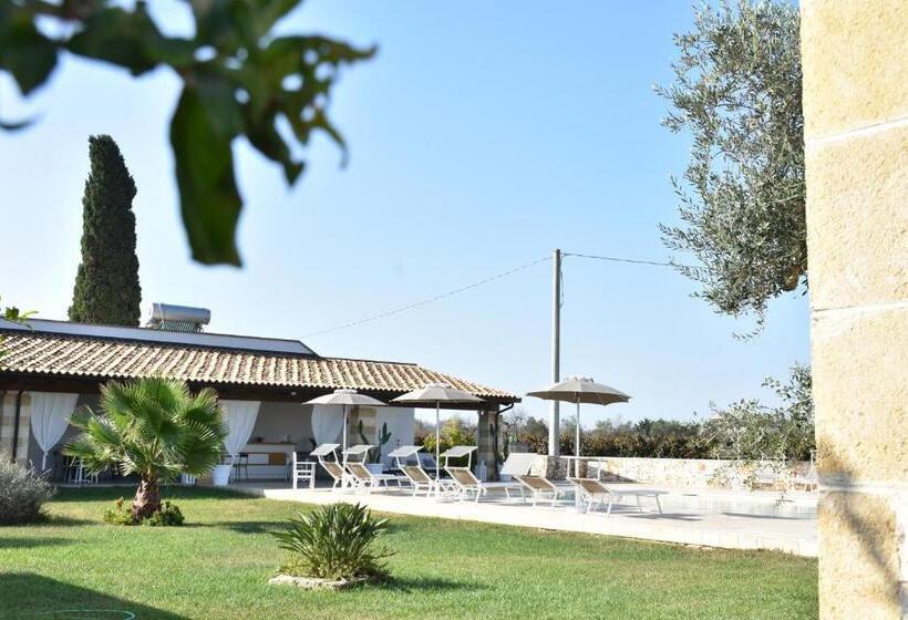 Номер Deluxe Кровать Кинг, Masseria Tenuta Flora Maria