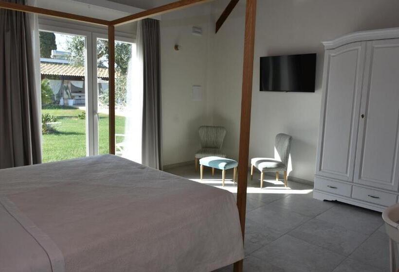 Номер Deluxe Кровать Кинг, Masseria Tenuta Flora Maria