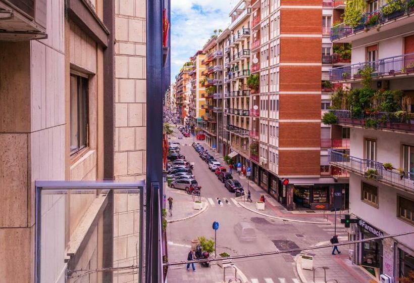 バルコニー付きスタンダードルーム, Melo Accommodations