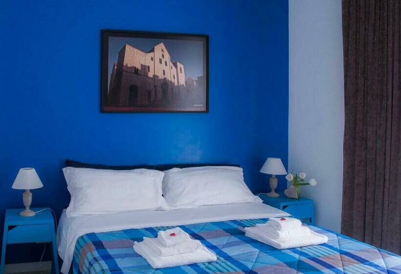 バルコニー付きスタンダードルーム, Melo Accommodations