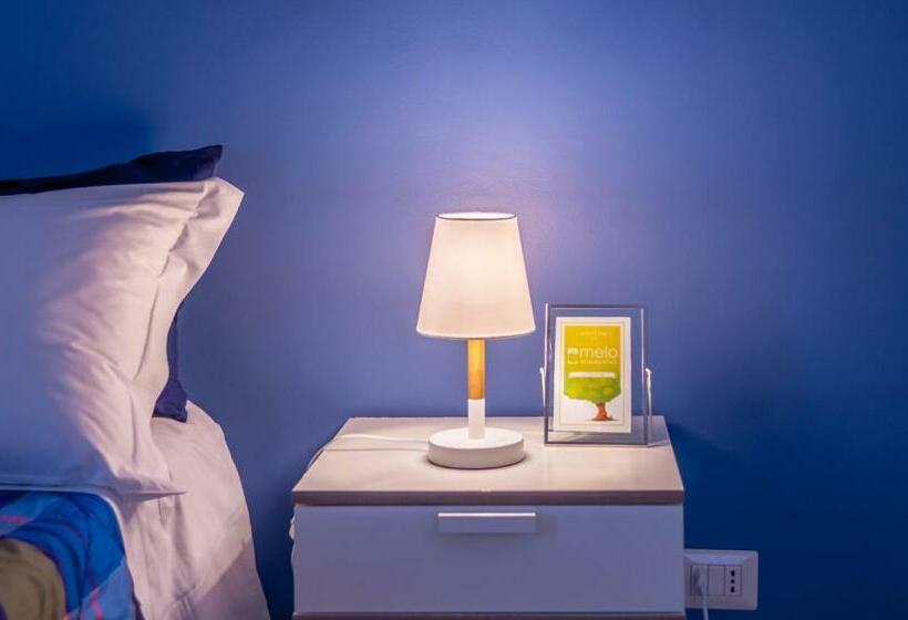 バルコニー付きスタンダードルーム, Melo Accommodations