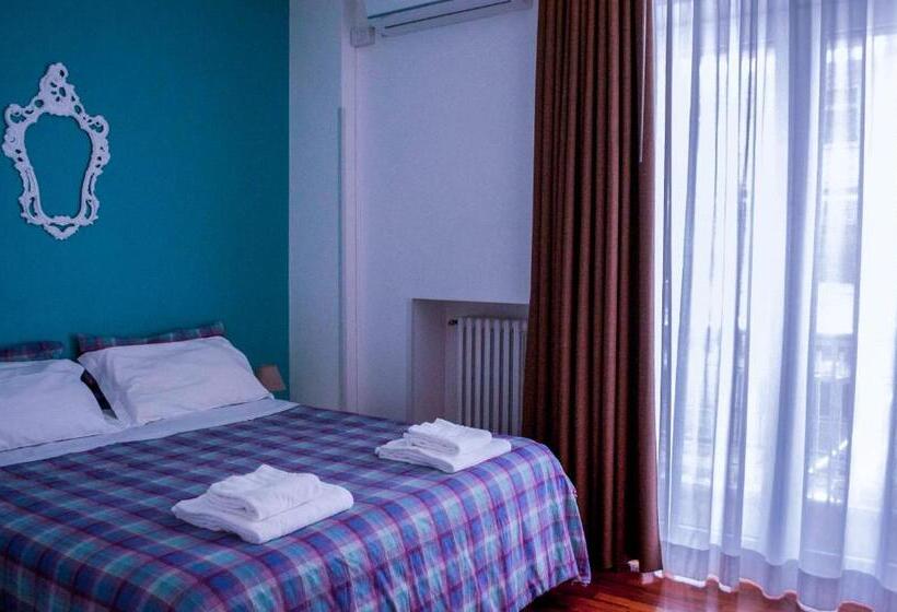 اتاق استاندارد با بالکن, Melo Accommodations