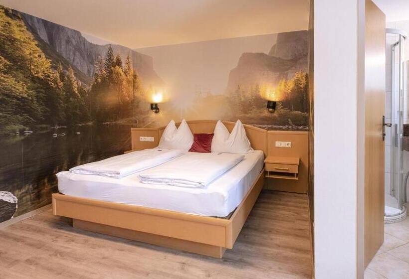 חדר סטנדרט עם מרפסת, Acherl