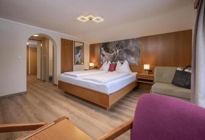 סוויטת ג'וניור, Acherl