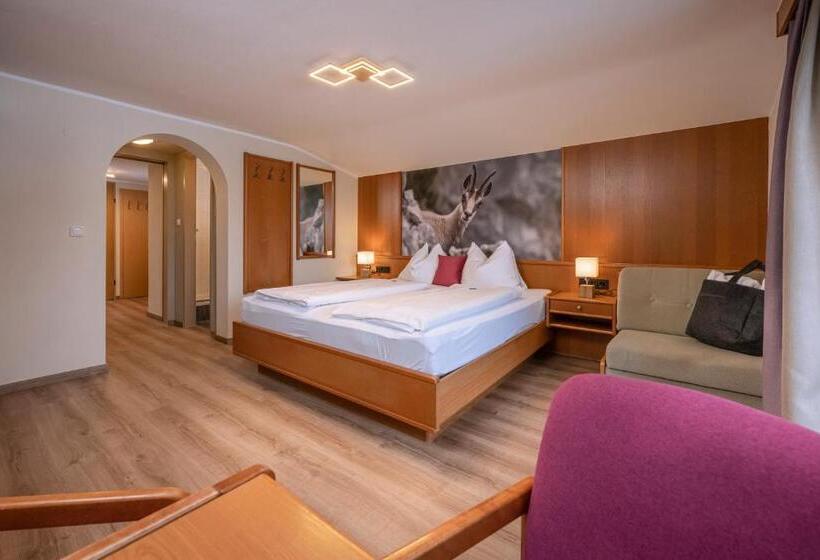 סוויטת ג'וניור, Acherl