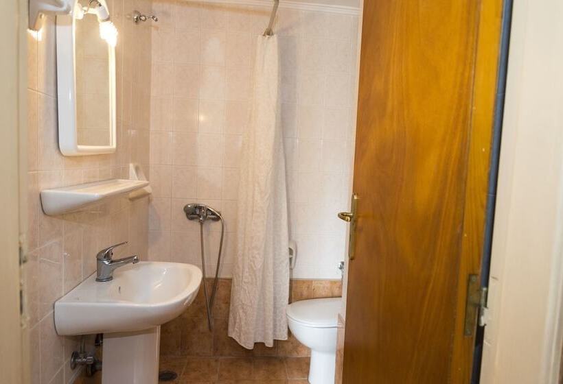 חדר סטנדרט, Spot