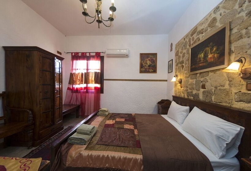 חדר סטנדרט, Spot