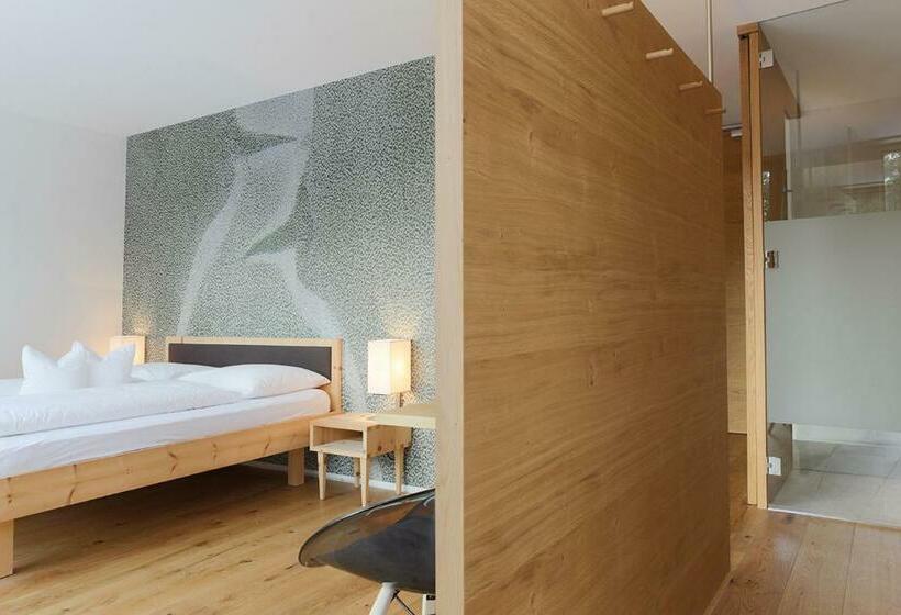 高级小型套房, Steindl's Boutique