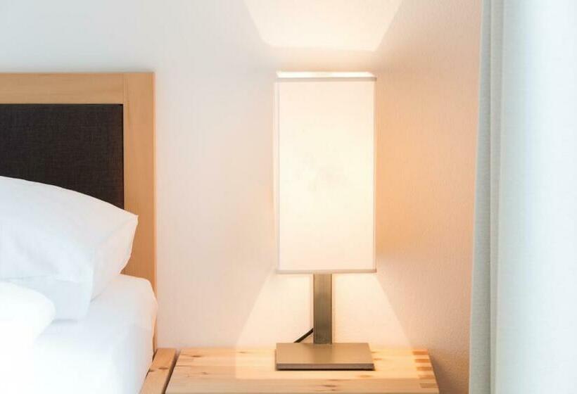 舒适型房间, Steindl's Boutique